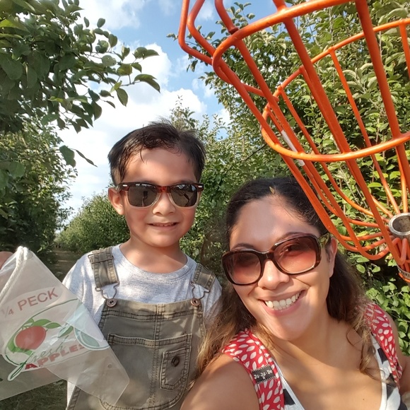 Meet your Posher, Kelly - Picture 3 of 6